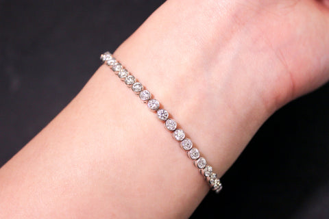 Bezel-Set Round Brilliant Cut Lab Grown Diamond Tennis Bracelet